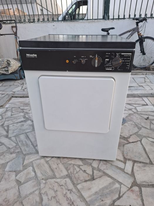 Maquina de Secar Industrial Miele em Excelente Estado