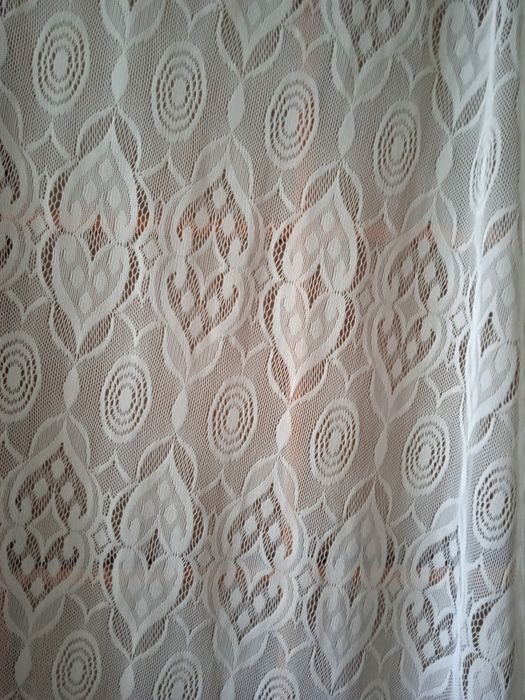 Лёгкий тюль ,ткань натуральная .На одно окно