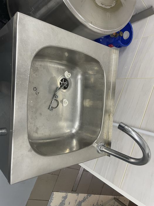 Umywalka kolanowa nierdzewna