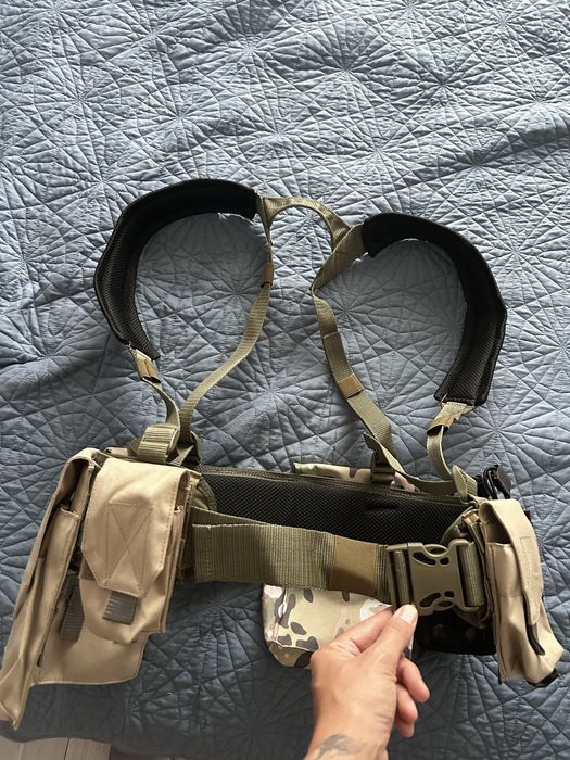 Ремінь з підсумками