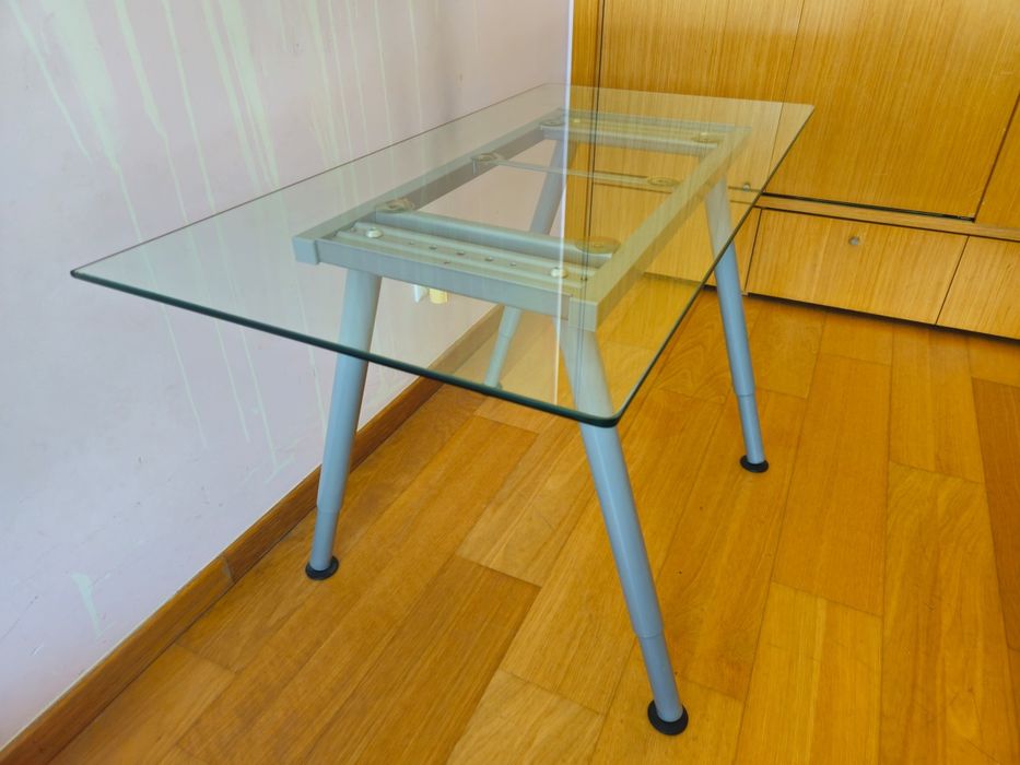 Mesa Secretária com Tampo de Vidro