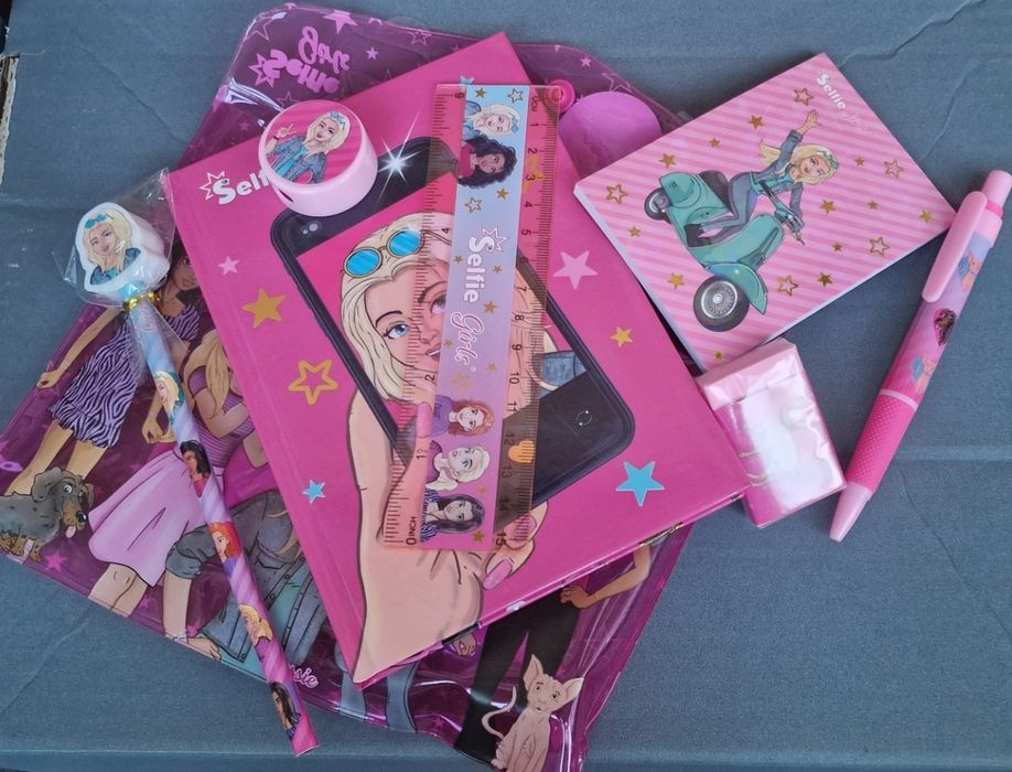 Piórnik z wyposażeniem zestaw do szkoły NOWY