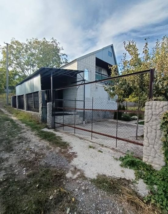 Продам  жилой 2-эт.Дом Верхнеднепровск СНТ  РАДУГА