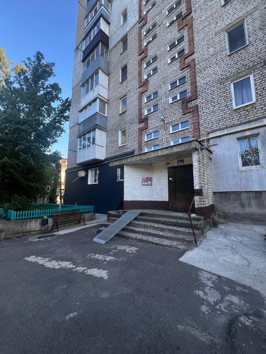 Продам 4х ком.квартиру ул.Рекордной,44 квартал
