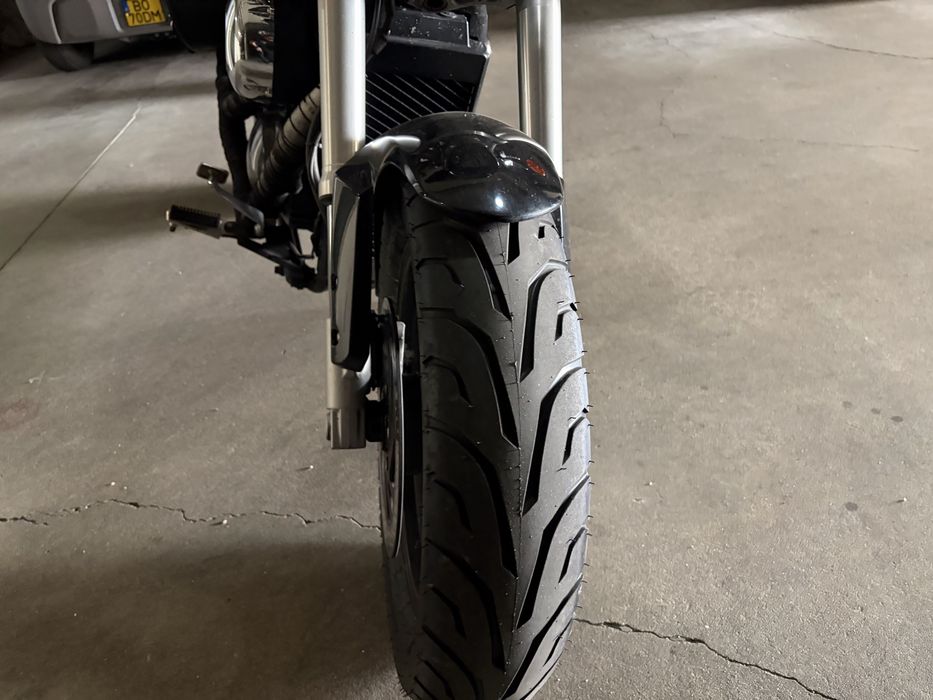 Suzuki intruder m800