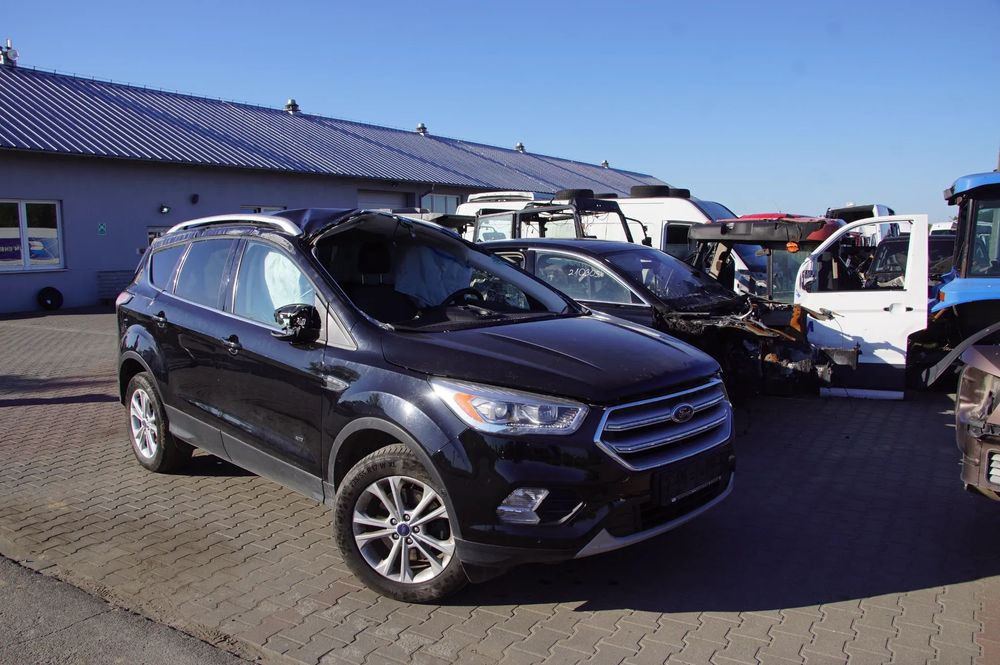 Auto na części - Ford Kuga MK2 2.0 TDCI 150 KM T7MA CMMT6 Shadow Black 2017R Drzwi Szyby Klapa Felgi Lampa Skrzynia Silnik