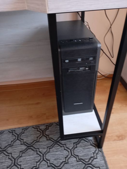 Komputer WIN10 8GB Ram