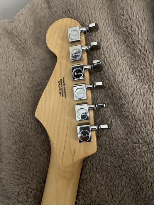 Fender Stratocaster HSS LRL WPG CND
