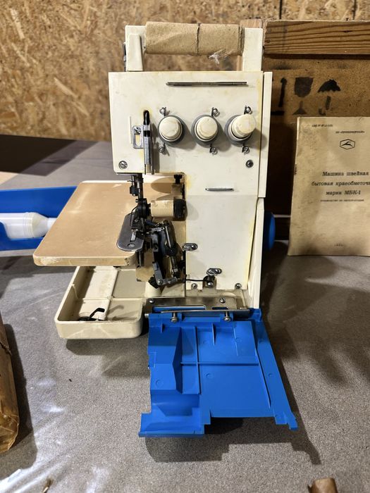 Оверлок трёхнитка.