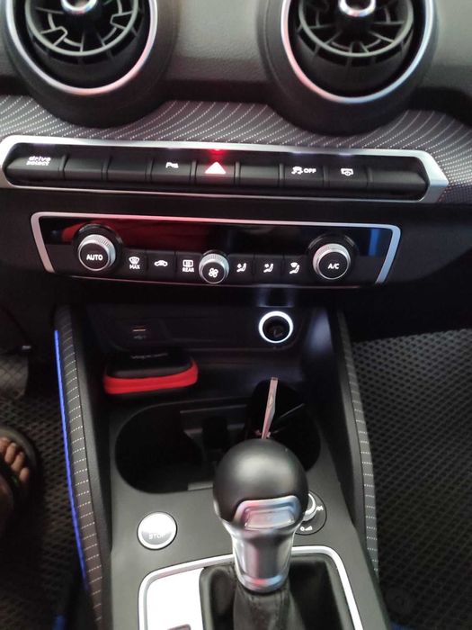 Продам Audi Q2L e-tron 2021 електро авто