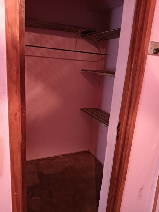 Apartamento T2 C/ Alguma mobília