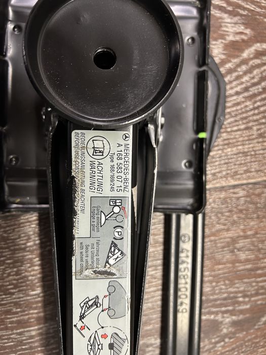 Продам домкрат Мерседес А В клас W168/169/245