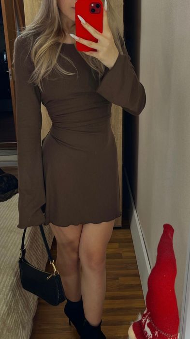 Стильна коричнева сукня