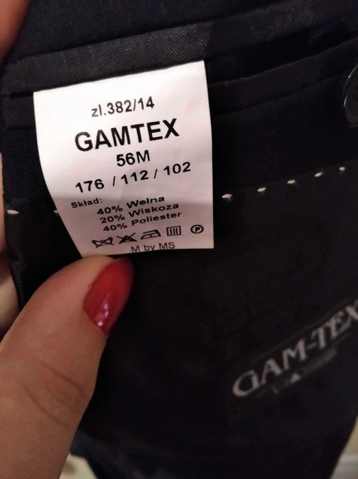 Garnitur czarny 56 nowy, 176/112/102