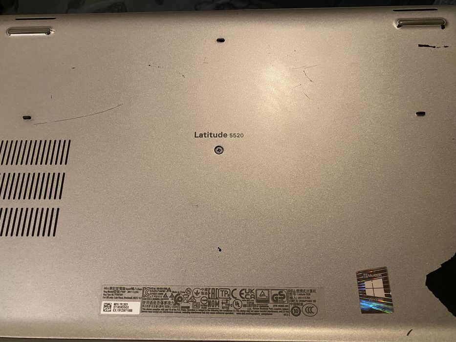 Laptop Dell Latitude 5520