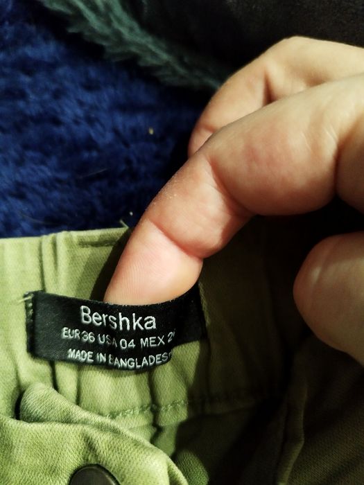 Spodnie bojówki Bershka. Rozmiar 36/38.