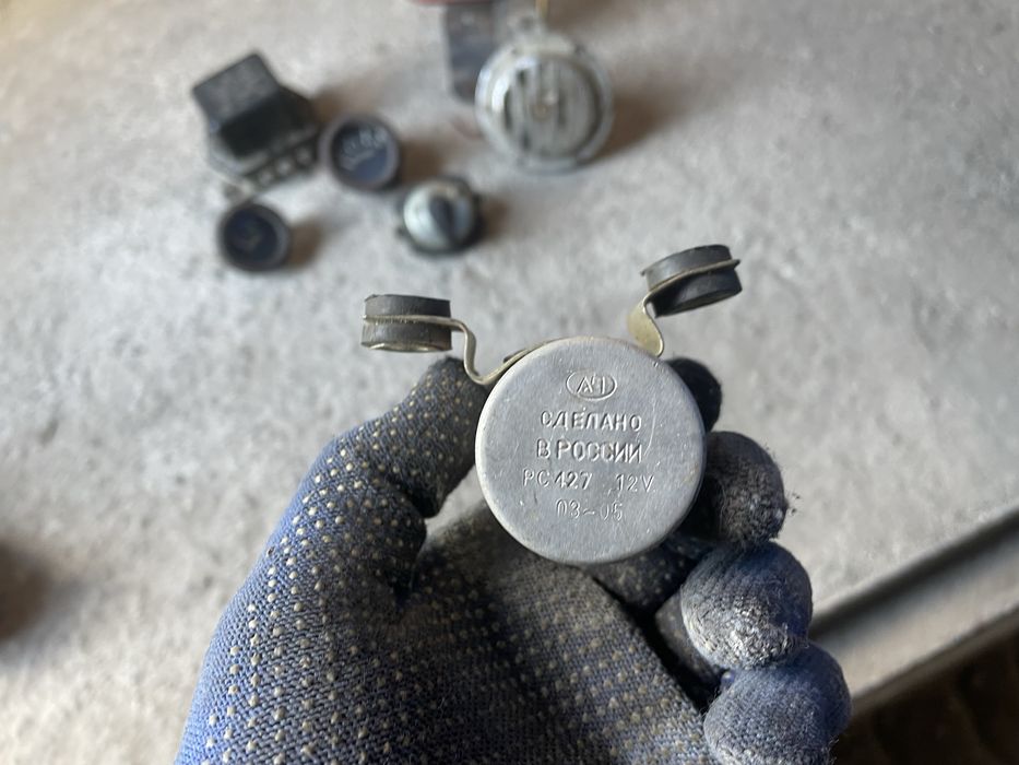 Різні запчастини на Днепр мт