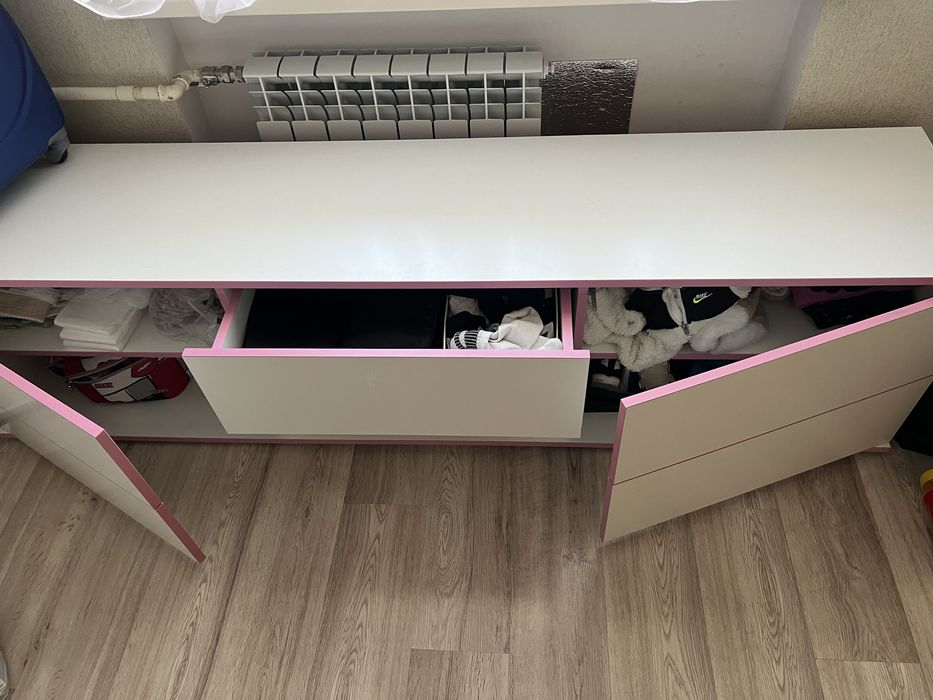 Меблі / тумбочки