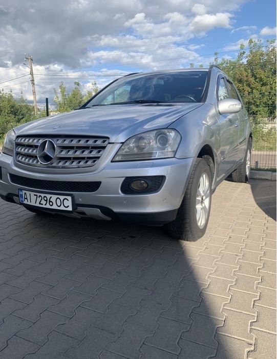 Автомобіль Мерседес