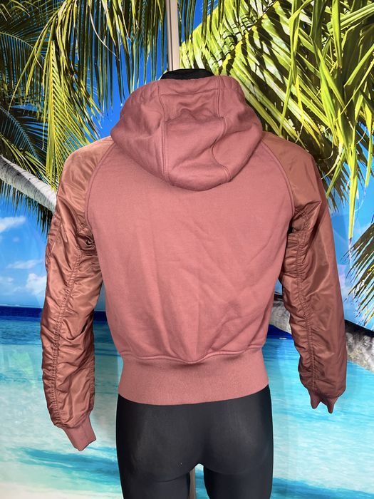 Kurtka bomberka Nike