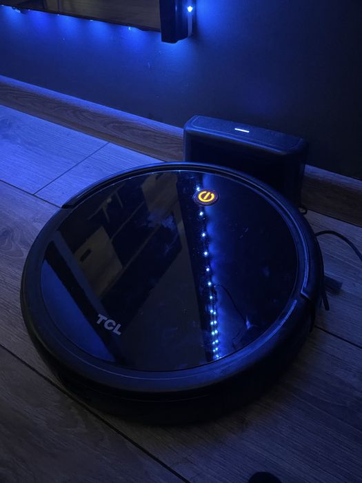 Odkurzacz robot sprzątający z stacją ładującą TCL