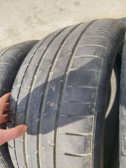 Шини  245/45/R18