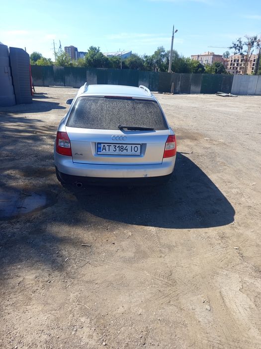 Автомобіль ауді а4