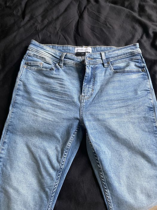NOWE Jeansy House slim 29/32