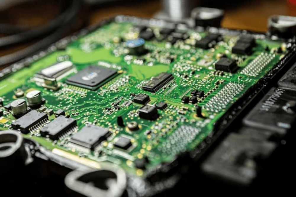 Naprawa, programowanie sensorów, sterowników, wym ukł BGA - ECU/STER