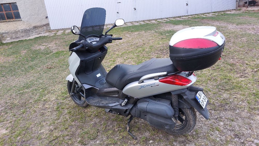 Vamaha x-max 125 cm³