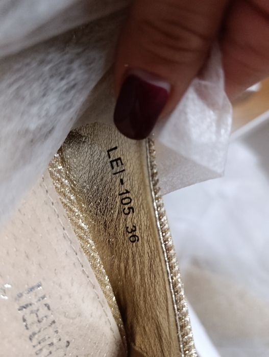 Złote szpilki rozmiar 36