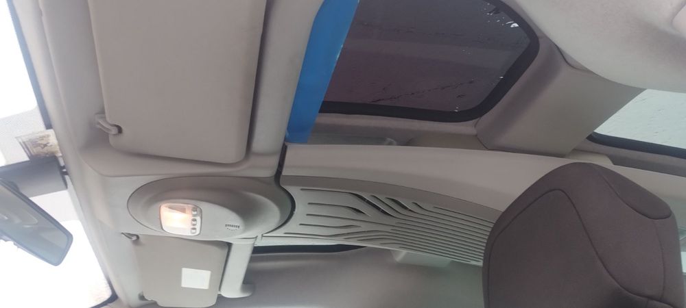 Продам Пежо- партнер 2008 р.в
1.6 бензин.ел.пакет.2 -зонний клімат--