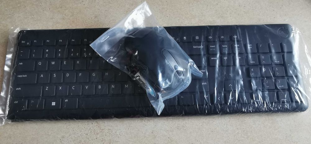 Zestaw DELL KM3322W US klawiatura+mysz+odbiornik USB // idealny