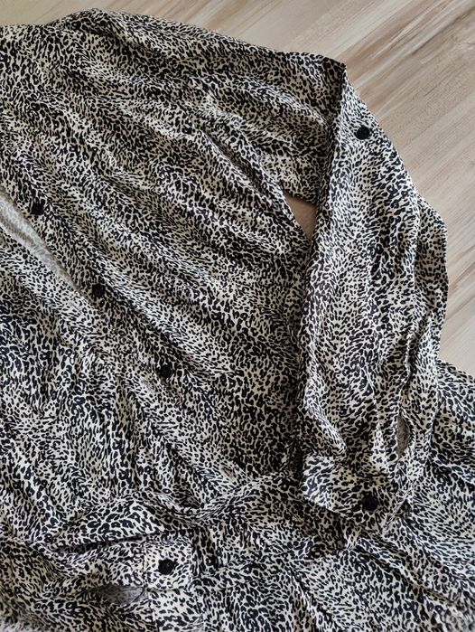 Szmizjerka, sukienka na guziki, wiązana w pasie Echo 38/M