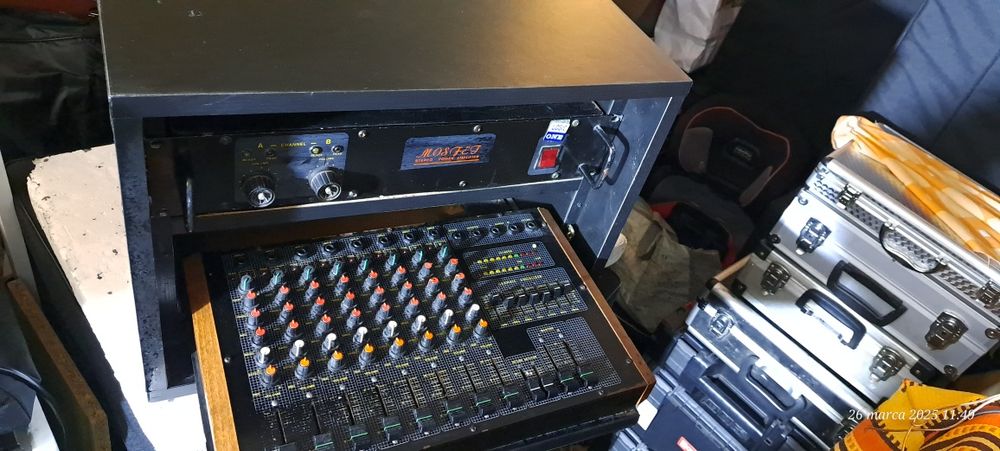 Końcówka mocy wzmacniacz Elmuz  mikser MX 8 rack case