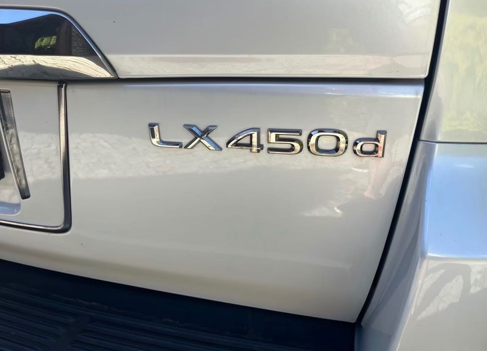 Lexus LX 450 V8 2020 рік
