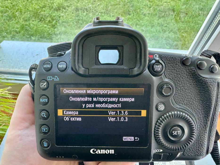Фотоапарат Canon 5D Mark III + EF 50mm f/1.8 STM | ~270k | комплект