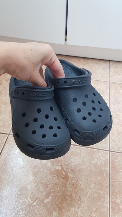 Стильные черные кроксы крокси сабо клоги шлепки шльопки сандалии Crocs