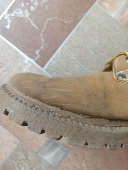 Черевики / ботінки