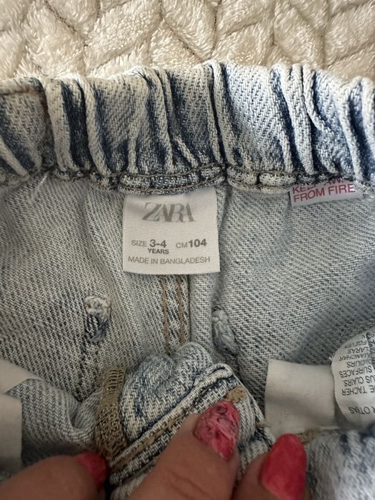 Продам детские джинсы и юбочку Zara