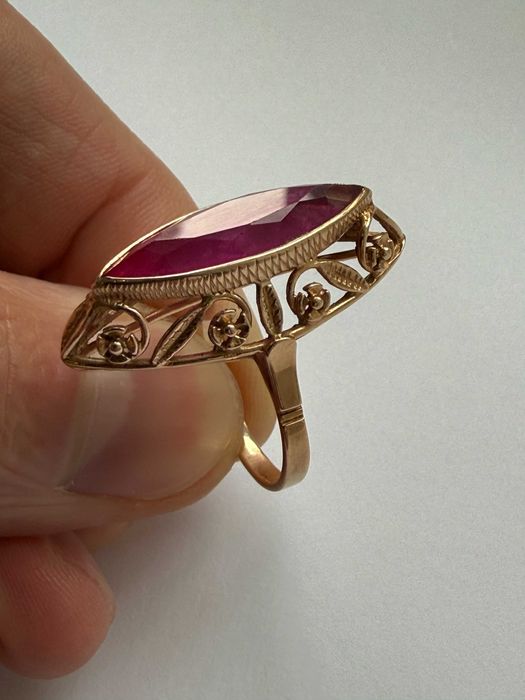 złoty pierścionek p. 583 / 14 karatów, 6,08g, r. 15