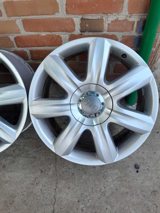 Продам комплект дисків R18