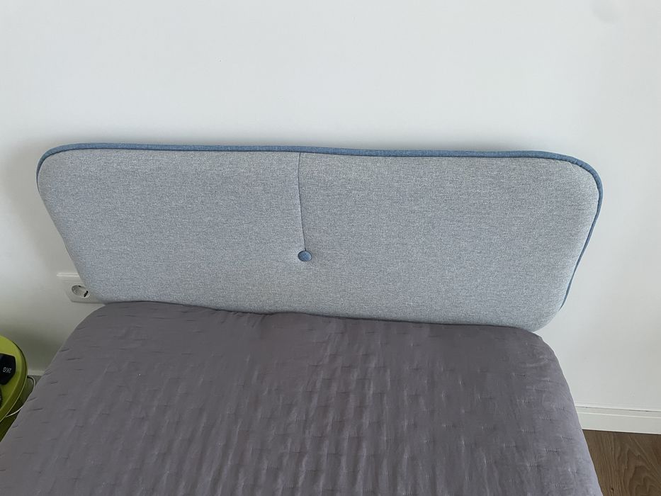 Cama de solteiro como nova com estrado + oferta de colchão)