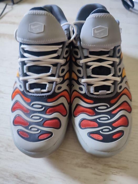 Продаются оригинальные кроссовки