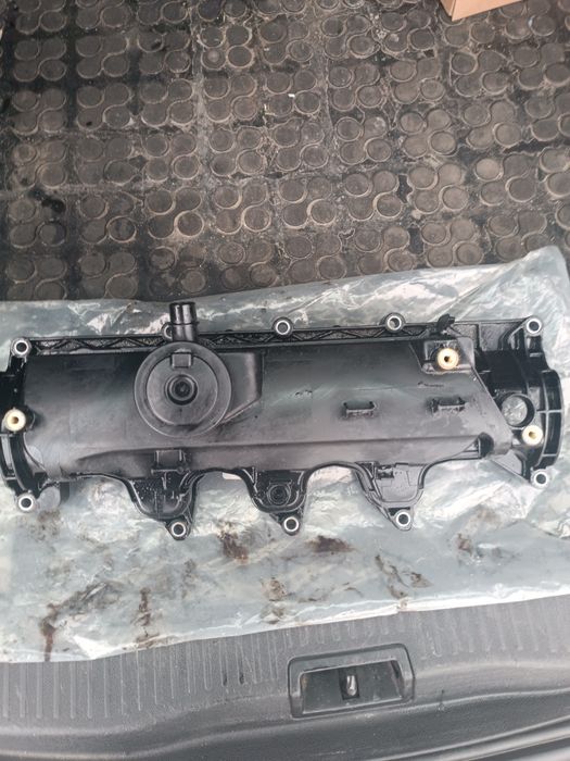 Клапанна кришка  Renault Megane 3