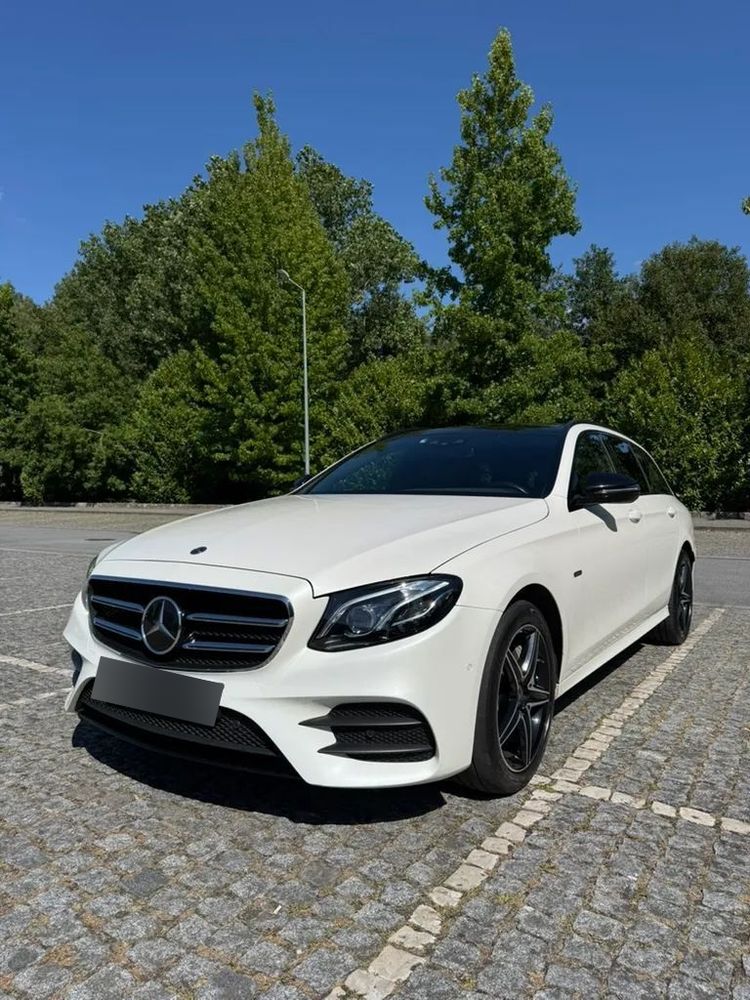 Mercedes-Benz E 300 de 9G-TRONIC AMG Line