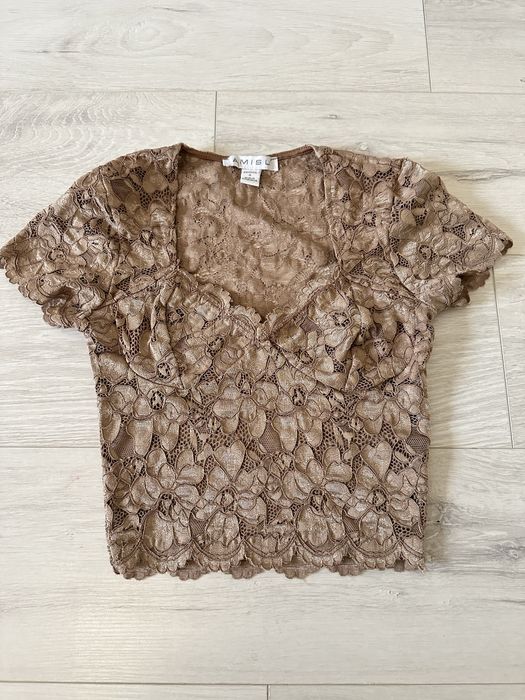 Ажурний    топ.