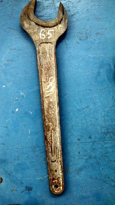 Ключи рожковые накидные форсунки ударные полумесяц балонные разные