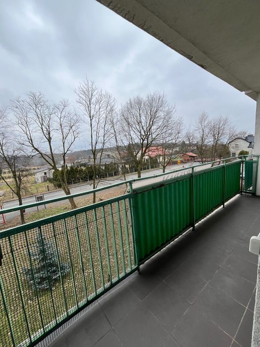 Odnowione mieszkanie z dużym salonem i balkonem - sprzedaż Chełmek