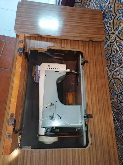 Desocupar - Máquina costura Oliva 512